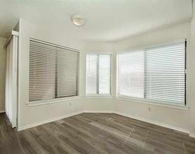 4242 N Capistrano Drive - Photo Thumbnail 8