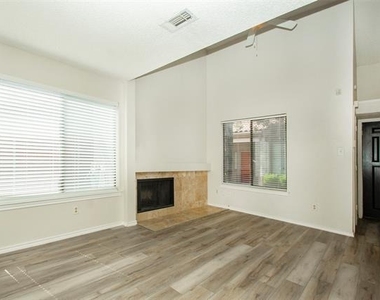 4242 N Capistrano Drive - Photo Thumbnail 9