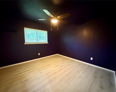 2021 Lexington Place - Photo Thumbnail 15