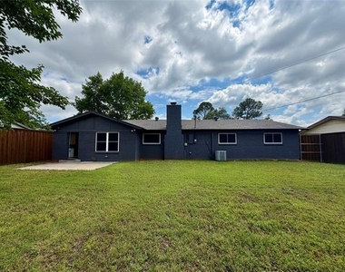 2021 Lexington Place - Photo Thumbnail 20