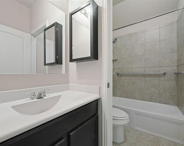 16629 Amistad Avenue - Photo Thumbnail 9