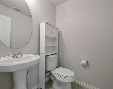 16629 Amistad Avenue - Photo Thumbnail 14