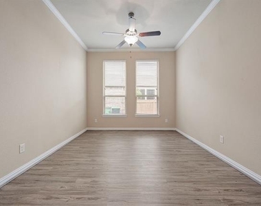 16629 Amistad Avenue - Photo Thumbnail 7