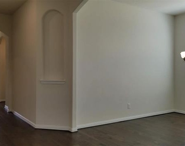 6132 Halton Drive - Photo Thumbnail 8