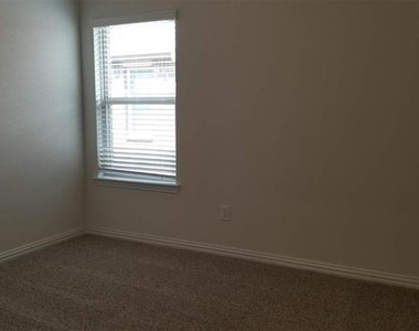 6132 Halton Drive - Photo Thumbnail 19
