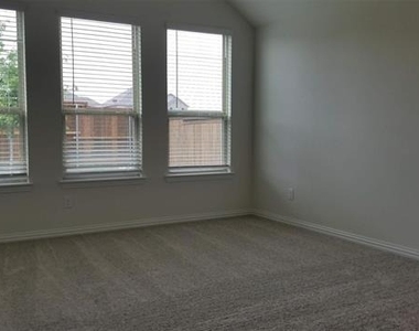 6132 Halton Drive - Photo Thumbnail 11