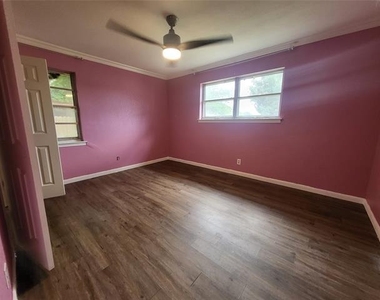 8609 Jennie Lee - Photo Thumbnail 6