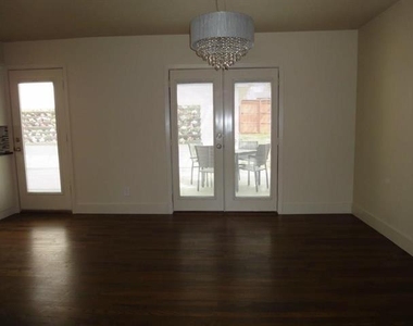 6831 La Vista Drive - Photo Thumbnail 2