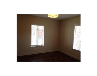 6831 La Vista Drive - Photo Thumbnail 4