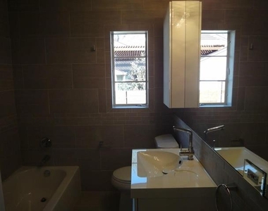 6831 La Vista Drive - Photo Thumbnail 9