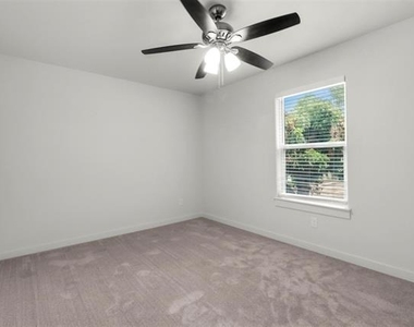 312 E Shepherd Street - Photo Thumbnail 9