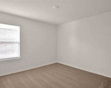 7221 Mayplace Drive - Photo Thumbnail 2
