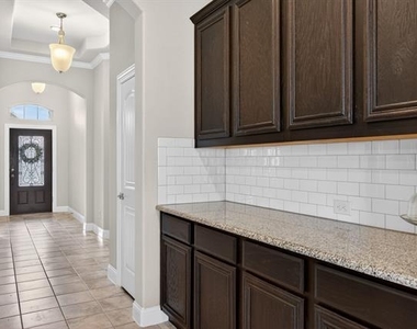2513 Sabine Circle - Photo Thumbnail 27
