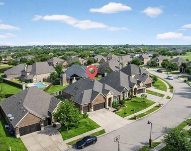 2513 Sabine Circle - Photo Thumbnail 32