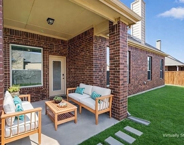 2513 Sabine Circle - Photo Thumbnail 5