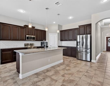 2513 Sabine Circle - Photo Thumbnail 25