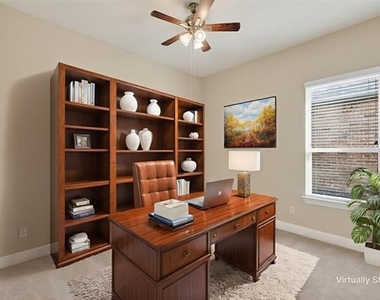 2513 Sabine Circle - Photo Thumbnail 14