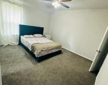 1901 Barnhill Lane - Photo Thumbnail 7