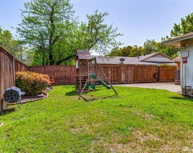 9610 Livenshire Drive - Photo Thumbnail 22