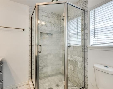 9610 Livenshire Drive - Photo Thumbnail 18
