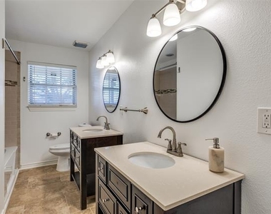 9610 Livenshire Drive - Photo Thumbnail 12