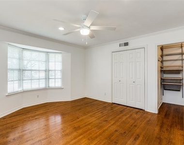 9610 Livenshire Drive - Photo Thumbnail 16