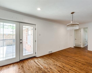 9610 Livenshire Drive - Photo Thumbnail 5