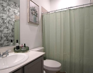 725 Alden Drive - Photo Thumbnail 15
