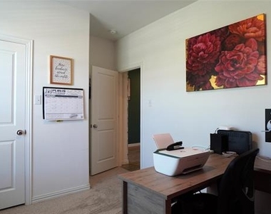 725 Alden Drive - Photo Thumbnail 13