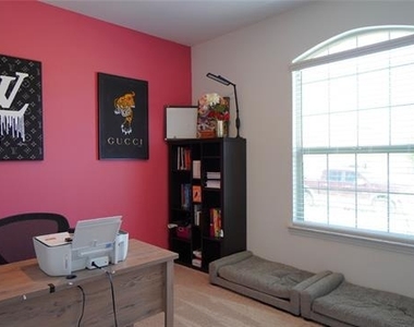 725 Alden Drive - Photo Thumbnail 12