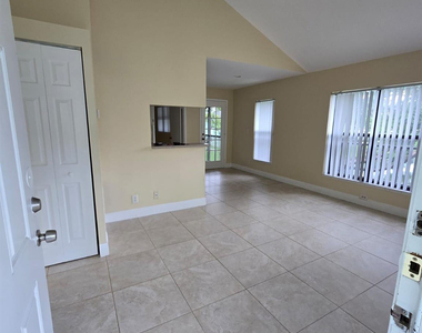 8775 Nw 39th Street - Photo Thumbnail 15