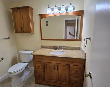 8775 Nw 39th Street - Photo Thumbnail 8