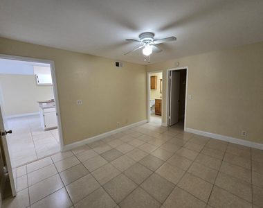 8775 Nw 39th Street - Photo Thumbnail 11