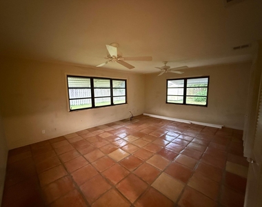 817 Elm Road - Photo Thumbnail 9