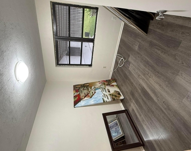 817 Elm Road - Photo Thumbnail 10