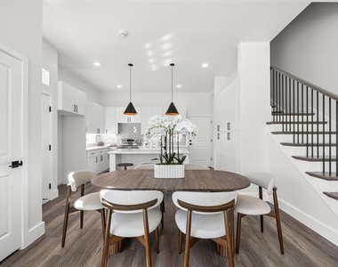 314 S Glasgow Drive - Photo Thumbnail 7