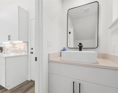 314 S Glasgow Drive - Photo Thumbnail 8