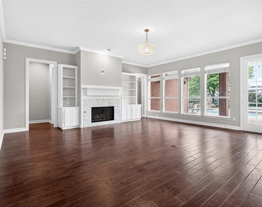 1210 Forest Hills Drive - Photo Thumbnail 6