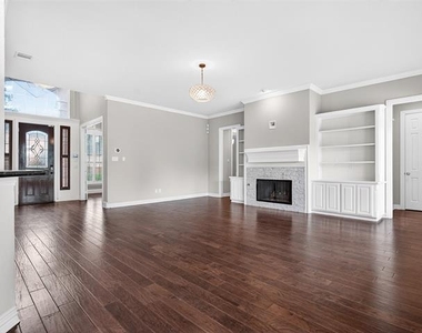 1210 Forest Hills Drive - Photo Thumbnail 5
