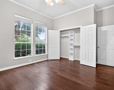 1210 Forest Hills Drive - Photo Thumbnail 16