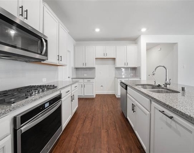 3416 Alamosa River Drive - Photo Thumbnail 9