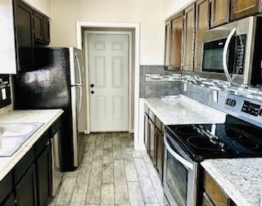 5012 Winder Court - Photo Thumbnail 4