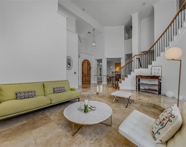 5725 Meadowhaven Drive - Photo Thumbnail 4