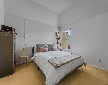 5725 Meadowhaven Drive - Photo Thumbnail 16