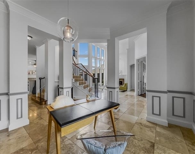 5725 Meadowhaven Drive - Photo Thumbnail 9
