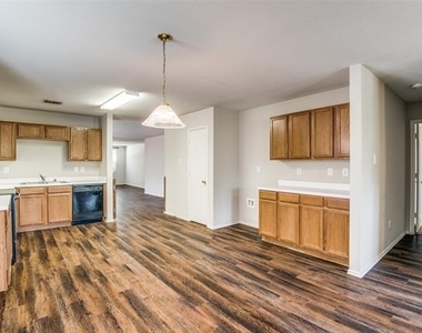 12638 Vandelia Street - Photo Thumbnail 5