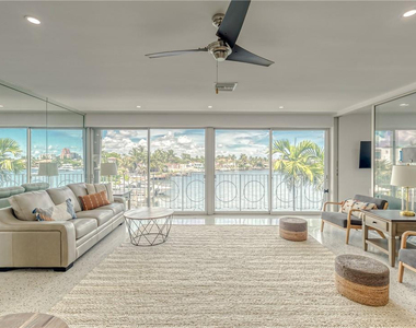 2717 Yacht Club Boulevard - Photo Thumbnail 5