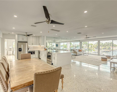 2717 Yacht Club Boulevard - Photo Thumbnail 2