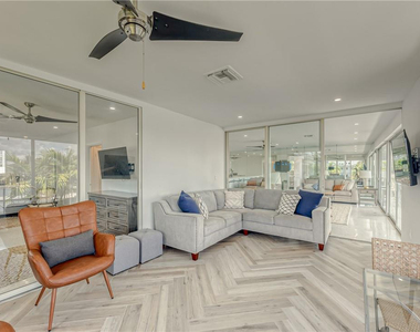 2717 Yacht Club Boulevard - Photo Thumbnail 10