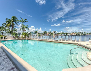 2717 Yacht Club Boulevard - Photo Thumbnail 31